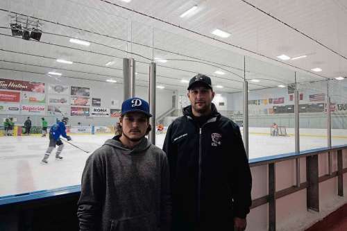 SUPPLIED
Dec. 1, 2021 - Matt Dyck, Pembina Valley Twisters head coach (right), and Twisters captain Travis Penner said the team is getting a consistent effort on ice through its four lines every night. The Twisters currently have a record of 13-3-2 and Penner has four goals and 15 assists in 18 games. (JOSEPH BERNACKI/CANSTAR COMMUNITY NEWS/HEADLINER)