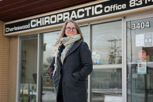 Photo by Katlyn Streilein
Dr. Kim Moran recently opened her own practice, Moran Chiropractic, inside Charleswood Chiropractic Office (3404 Roblin Blvd.). Moran welcomes new and returning clients.