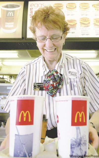 WAYNE.GLOWACKI@FREEPRESS.MB.CA
Thelma Roider works the counter at the McDonald’s restaurant on Nairn Avenue.