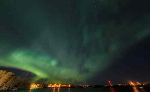 Mike Deal / Winnipeg Free Press
Aurora Borealis lights up the sky over God's Lake Narrows.