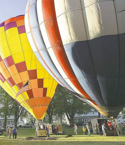 MCT
Richard Holmes tells engaging tale of balloons.