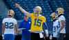 JOHN WOODS / WINNIPEG FREE PRESS
Winnipeg Blue Bombers quarterback Matt Nichols signals for the throw at training camp in Winnipeg Sunday.