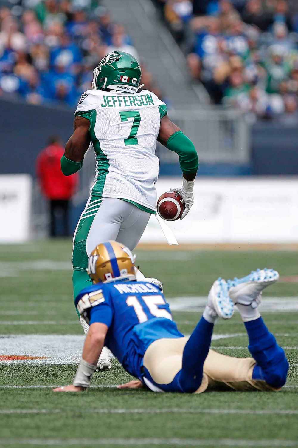 THE CANADIAN PRESS/John Woods
Winnipeg Blue Bombers quarterback Matt Nichols watches as Saskatchewan Roughriders' Willie Jefferson runs for a touchdown after intercepting Nichols' pass during the first half of the Banjo Bowl in September.