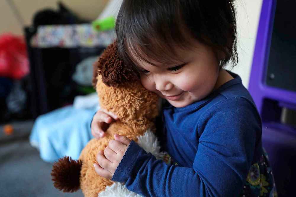 RUTH BONNEVILLE / WINNIPEG FREE PRESS
15-month-old Jordanna was in care but has been released back to her mother who is taking healing classes at the First Nations Family Advocate office.