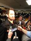 Tim Campbell / WInnipeg Free Press
Jets radio broadcaster and former member of the Boston Bruins Shane Hnidy is swarmed by reporters in Boston's TD Garden Saturday morning.
