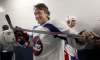 JOE BRYKSA / WINNIPEG FREE PRESS
Teemu Selanne stops to smile for a photo as he heads for the locker room after practice in the MTS Centre.