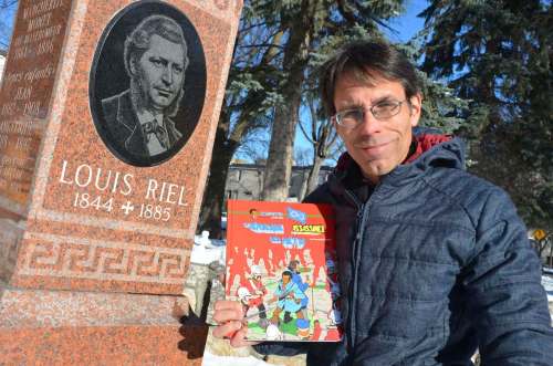 Daniel Bahuaud photo
‘Toute la francophonie nord-américaine est liée&rsquo;: Le bédéiste québécois Jocelyn Jalette a rendu hommage à Louis Riel en visitant, le 8 novembre dernier, la tombe du Père du Manitoba. Riel a été pendu le 16 novembre 1885.