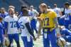 MIKE SUDOMA / WINNIPEG FREE PRESS
Blue Bombers running back, Johnny Augustine, chats with QB Chris Steveler during Sunday morning&rsquo;s practice at Investors Group Field.