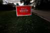 PHIL HOSSACK / WINNIPEG FREE PRESS
The City of Winnipeg&rsquo;s neighbourhood livability bylaw sets out regulations on campaign signs.