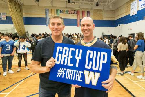 Mike Sudoma / Winnipeg Free Press
Oak Park Raiders Head Coach, Stu Nixon, left, and Offensive Coordinator Chad MacKay at Oak Park High School will be cheering along the Winnipeg Blue Bombers this weekend.