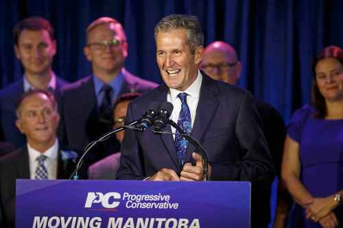 MIKE DEAL / WINNIPEG FREE PRESS
Manitoba Progressive Conservative leader Brian Pallister arrives at his party's election headquarters at the CanadInns Polo Park and gives his acceptance speech after his party won the 2019 provincial election with a majority.