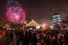 MIKE SUDOMA / WINNIPEG FREE PRESS
A huge crowd gathers at in front of the Forks Market to welcome in the 2017 with a fireworks show.