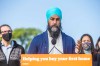 MIKAELA MACKENZIE / WINNIPEG FREE PRESS
Jagmeet Singh makes a housing announcement along with NDP politicians and supporters while campaigning in Winnipeg on Thursday.