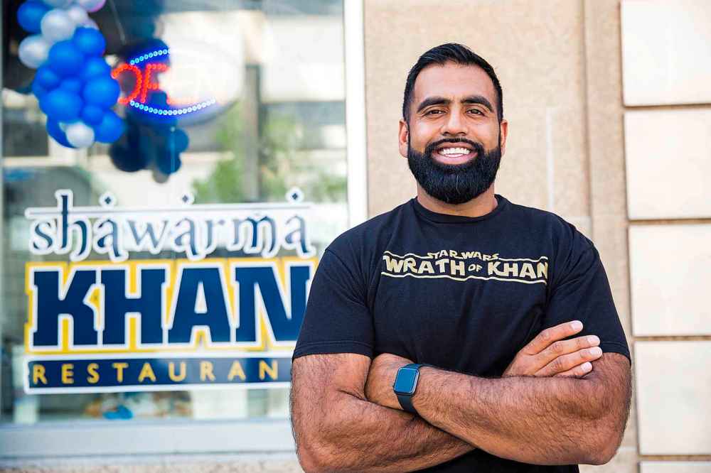 MIKAELA MACKENZIE / WINNIPEG FREE PRESS FILES
Obby Khan, former Blue Bomber & owner of Shawarma Khan.