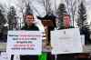 Daniel Crump / Winnipeg Free Press Files
Church of God Restoration Minister Tobias Tissen, centre, speaks at an anti-mask rally in Steinbach, Manitoba on Nov. 14.