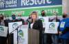 JESSICA LEE / WINNIPEG FREE PRESS
Shelly Glover announced her candidacy Friday morning in the parking lot of Habitat for Humanity Manitoba's ReStore at 60 Archibald St.