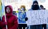 Hundreds gathered outside of the Manitoba Legislative Building Sunday in support of Ukraine and against the Russian invasion. (John Woods / Winnipeg Free Press)