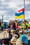 MIKAELA MACKENZIE / WINNIPEG FREE PRESS
Aid tents line the walkway to the Medyka border crossing.