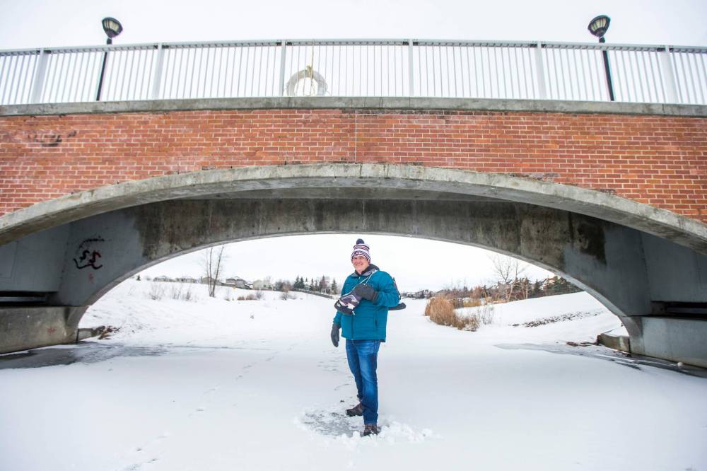 MIKAELA MACKENZIE / WINNIPEG FREE PRESS
Skating enthusiast Kerry Stevenson on a pond near his house in Winnipeg last Wednesday.
