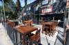 JOHN WOODS / WINNIPEG FREE PRESS
Chaise Corydon’s patio sits empty Sunday, with tables apparently spaced two metres apart, as set out in the province’s reopening strategy.