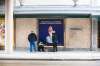 MIKAELA MACKENZIE / WINNIPEG FREE PRESS
Crews board up the windows at the Bay downtown in Winnipeg Tuesday.