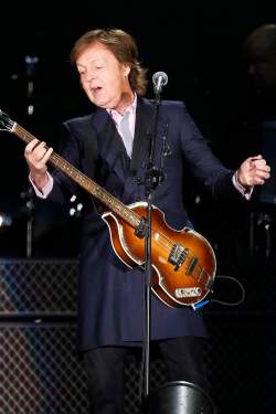 John Woods / Winnipeg Free Press
McCartney started the show with 