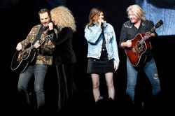 JOHN WOODS / WINNIPEG FREE PRESS
JOHN WOODS / WINNIPEG FREE PRESS
Little Big Town performs at a downtown arena in Winnipeg Tuesday, February 19, 2019.