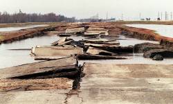 The crumbled remains of a section of Highway 75. (Wayne Glowacki / Winnipeg Free Press files)