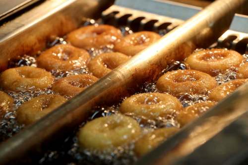 Mini-doughnuts being made at Shaw Park during the Goldeyes game. (Trevor Hagan / Winnipeg Free Press)