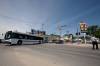 ERIK PINDERA / WINNIPEG FREE PRESS
A Winnipeg Transit bus drives through the intersection of Notre Dame Avenue and Arlington Street. A man was badly injured after an assault at a bus stop in the area.