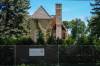 ETHAN CAIRNS / WINNIPEG FREE PRESS
                                The Gilchrist House at 1015 Wellington Crescent in the progress of being demolished in Winnipeg.