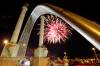 JOHN WOODS/WINNIPEG FREE PRESS FILES
Canada Day revelers watch fireworks at The Forks from the Norwood Bridge.