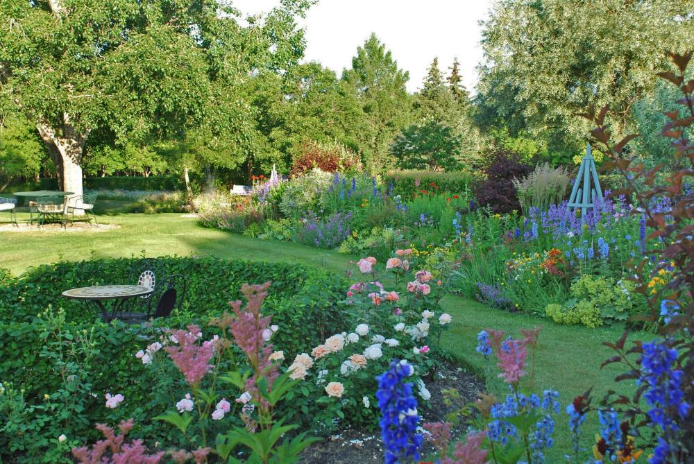 Val Thomson
Val Thomson’s five-acre garden will be on display at the annual Garden Tour of Birtle and Area Gardens on July 16.
