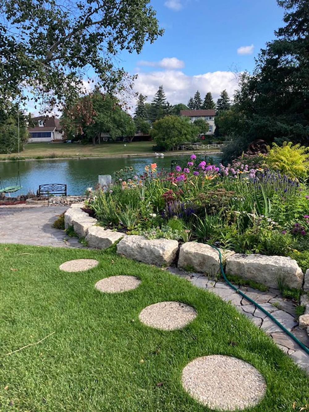 Esther Chen
The Manitoba Master Gardener Association’s annual garden tour on July 16 celebrates the Year of the Garden 2022. Shown: Esther Chen’s garden.