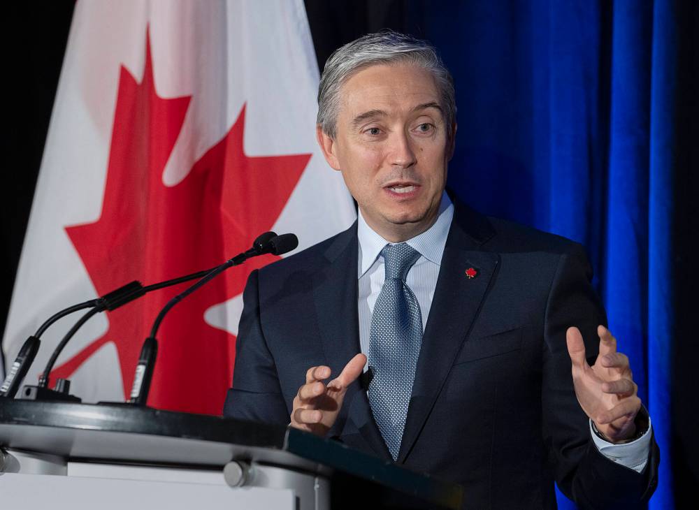 ANDREW VAUGHAN / THE CANADIAN PRESS FILES
Federal Industry Minister François-Philippe Champagne wants to create a co-operative framework that will require wireless carriers to support each other in the event of major network outages.