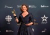 Lisa LaFlamme holds her award for best news anchor at the Canadian Screen Awards in Toronto on March 1, 2015. THE CANADIAN PRESS/Chris Young