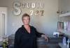 JESSICA LEE / WINNIPEG FREE PRESS
                                Studio 727 hair salon owner Leah Ann Pedersen poses for a photo at her salon on September 9, 2022. She&rsquo;s had two incidents of breaking and entering in the last few months and considered closing her shop as a result.