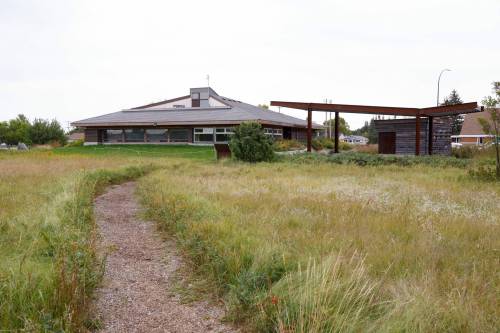 MIKE DEAL / WINNIPEG FREE PRESS
The Living Prairie Museum is open from 10 a.m. to 5 p.m. on Sundays in September, but visitors can walk the trails any time, aided by a brochure at the trailhead outlining aspects of this now-rare habitat.