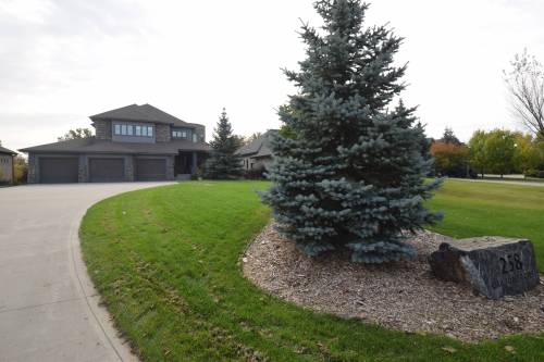 Todd Lewys / Winnipeg Free Press
                                The immaculate, beautifully designed home offers a balance of luxury and livability.