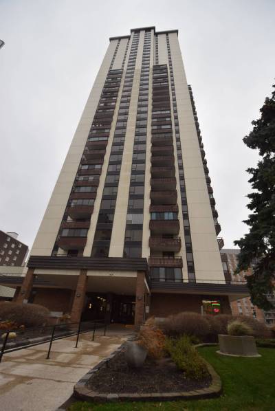 Photos by Todd Lewys / Winnipeg Free Press
                                This two-bedroom suite, which is situated in a fully-accessible building, was remodelled to meet the needs of those who require a wheelchair.