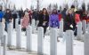 MIKE DEAL / WINNIPEG FREE PRESS
The northeast Winnipeg school division and the Transcona Legion joined forces to bring students to the cemetery to honour those who have served in the military.