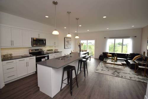 Todd Lewys / Winnipeg Free Press
                                More than 100 stunning new show homes are on display at the MHBA’s annual Fall Parade of Homes.