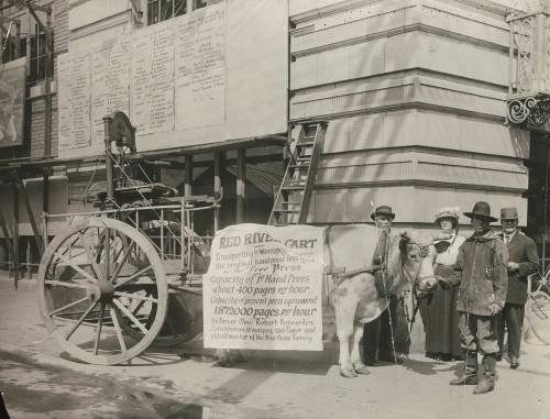 An archive photo outside the Free Press office. (Winnipeg Free Press files)