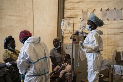 Health workers treat cholera patients at the Bwaila Hospital in Lilongwe central Malawi Wednesday, Jan. 11, 2023. Malawi’s health minister says the country’s worst cholera outbreak in two decades has killed 750 people so far. The southern African country of 20 million people first reported the outbreak in March last year. (AP Photo/Thoko Chikondi)