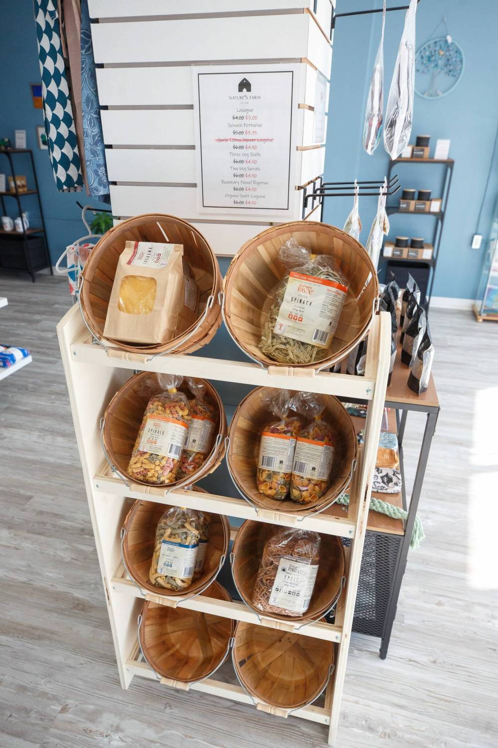 MIKE DEAL / WINNIPEG FREE PRESS
                                Locally-made pasta on offer at Wittypeg.