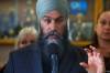 MIKE DEAL / WINNIPEG FREE PRESS
                                NDP Leader Jagmeet Singh meets with health care workers in Winnipeg at the Riverview Community Centre, Tuesday morning.