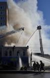 DAVID LIPNOWSKI / WINNIPEG FREE PRESS
                                Fire at 800 block of Main Street last week.