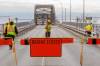 City crews install barriers on the north end of the Arlington Street Bridge. (Mike Deal / Winnipeg Free Press files)