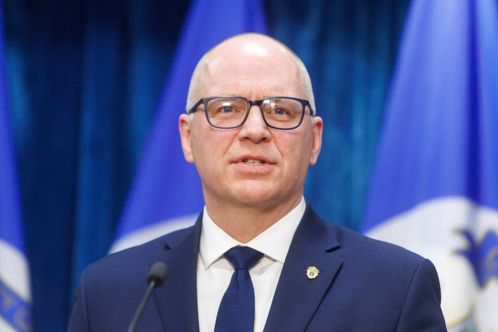 MIKE DEAL / FREE PRESS FILES
                                Mayor Scott Gillingham and council passed the current $1.4-billion tax-supported operating budget at city hall today.
