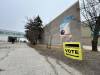 A voting sign at the Centre Culturel Franco-Manitobain&rsquo;s polling station on Monday. (Erik Pindera / Free Press)